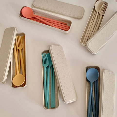 4PCS/Set Cutlery Wheat Straw Spoon Fork Chopsticks With Box Students Tableware Travel Portable Dinnerware Kitchen Accessories